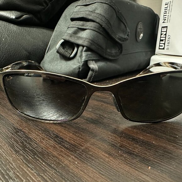 Maui Jims Sunglasses - Picture 1 of 4